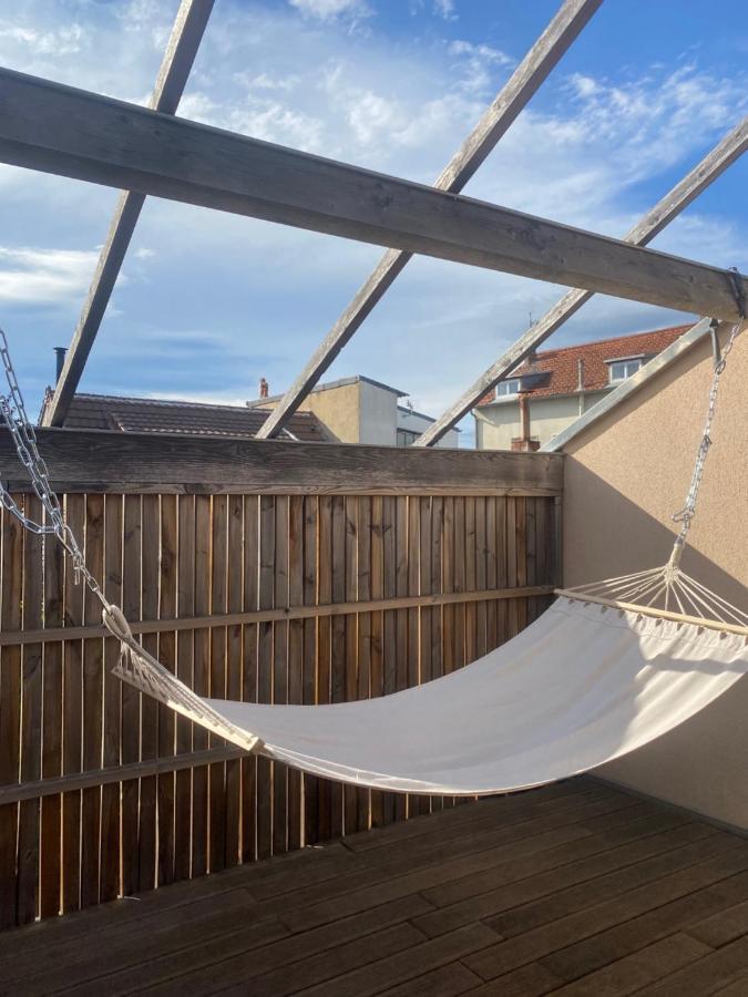 Loft Avec Terrasse Pour 4 Pers A 3Km Du Circuit Avec Garage Au Calme Apartment Le Mans Bagian luar foto